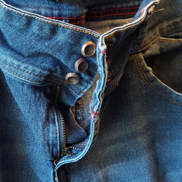 Junior's Kiss & Fly Collection by Rosee jeans - Picture 2 of 9